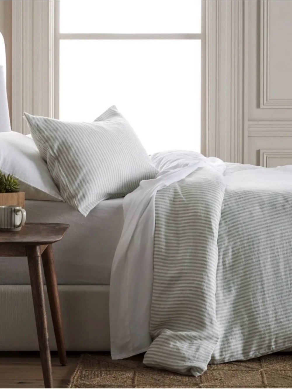 NWOT Quince European Linen Stripe Duvet Cover Only, Queen/Full - Mist/White